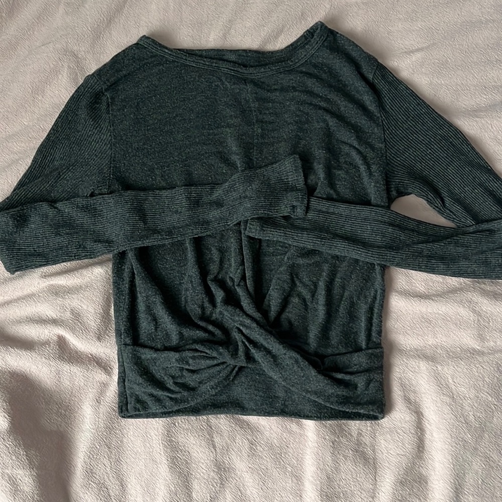 Alo Yoga Cropped Long Sleeve